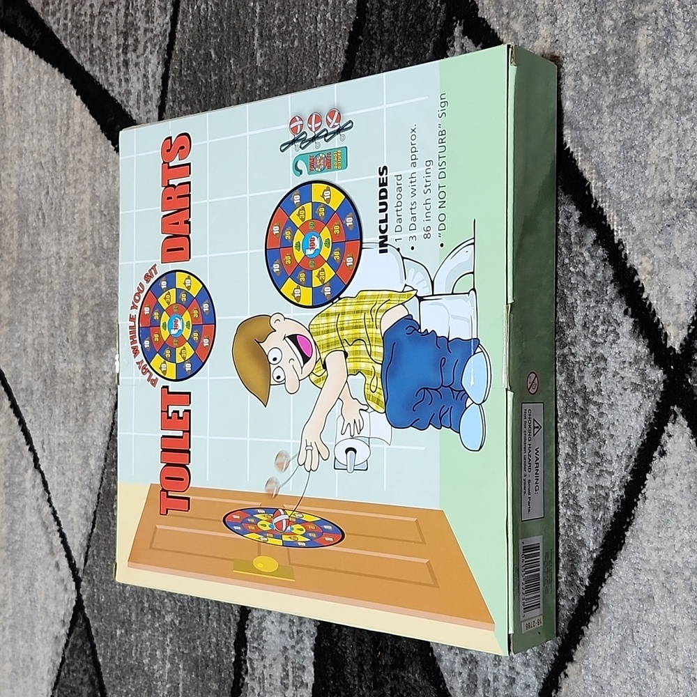 PLAY WHILE YOU SIT TOILET DARTS FAMILY FUN OFFICE GAG GIFT NOVELTY HILAR…